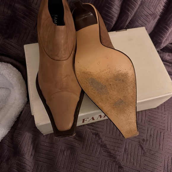 Beautiful  shoes - Picture 4 of 6